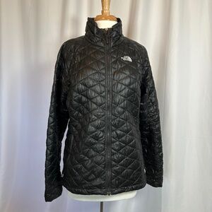 WOMEN'S THE NORTH FACE BLACK THERMOBALL PUFFER JACKET - SIZE LARGE